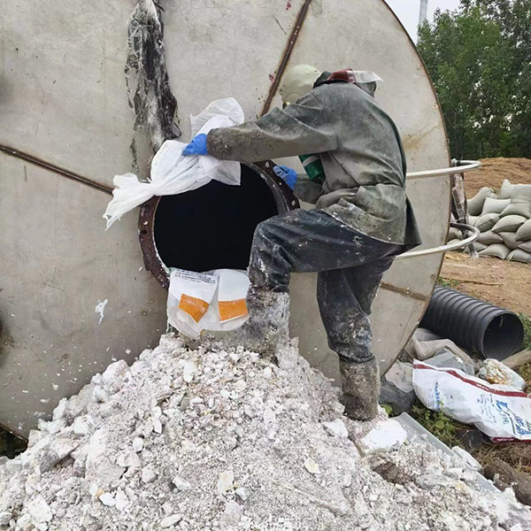 胶厂甲醛罐清洗